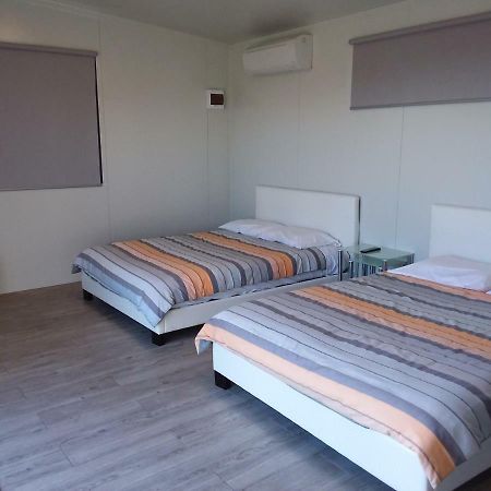 Pine Lake View Lodge Kaiapoi 외부 사진